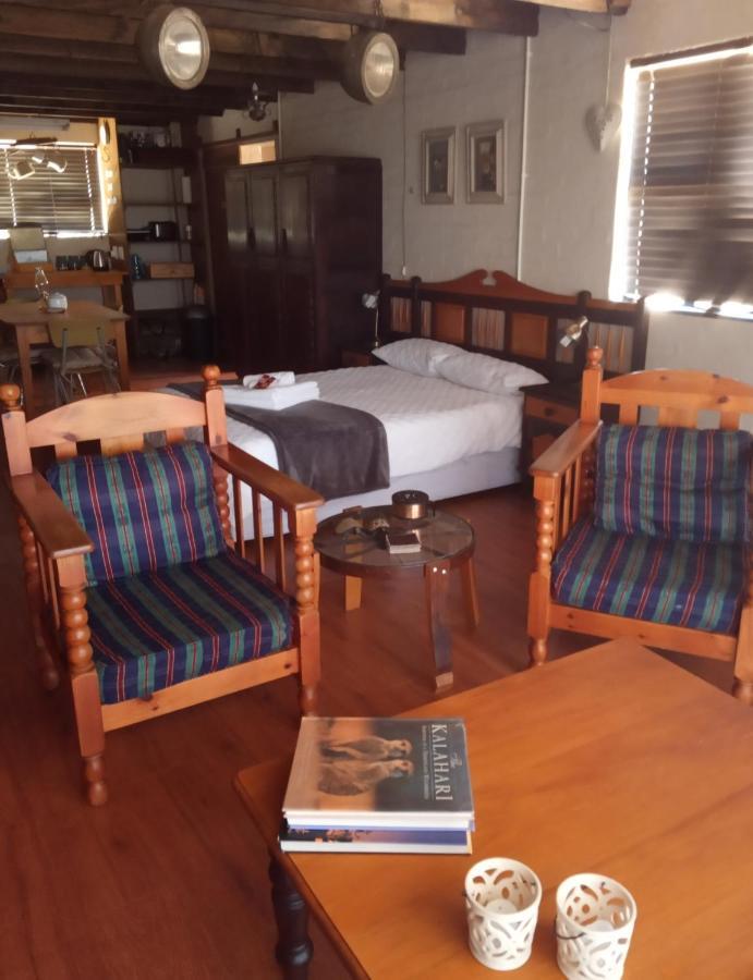 Pureplaas Self Catering Volmoed Oudtshoorn Klein Karoo Apartment Екстериор снимка